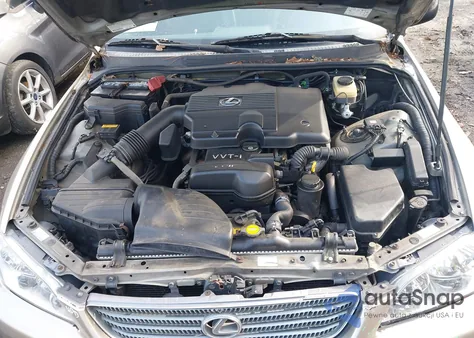 2001 Lexus Is 300 from USA, damaged, VIN JTHBD182010001321